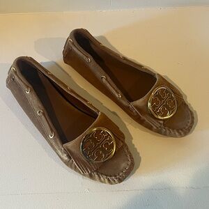 Brand New TORY BURCH ALEXANDRA MOCCASINS SUEDE FLAT